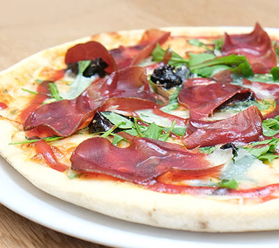 Pizza vom Restaurant Cortina